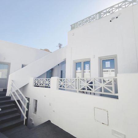 Low Cost Fira Center Rooms Εξωτερικό φωτογραφία